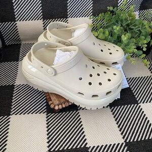 Crocs Unisex Adult Mega Crush Clogs Size 8